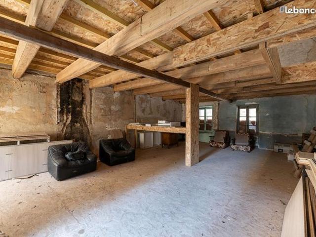 Ferme 2 pièces 160 m²