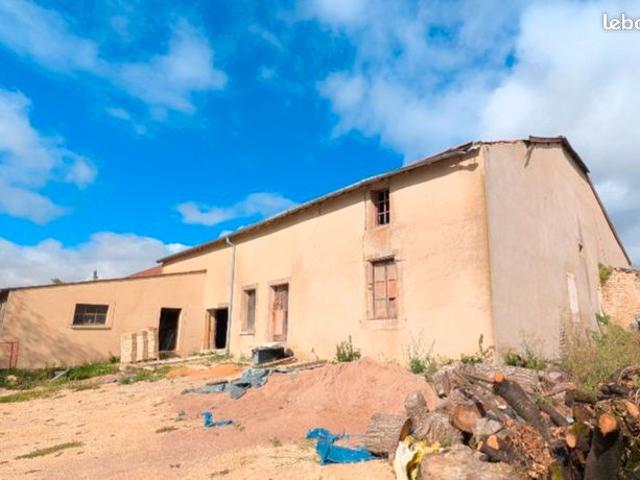 Ferme 2 pièces 240 m²