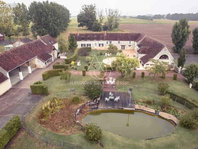 Ferme 35 pièces 561 m²
