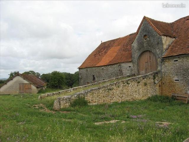 Ferme 3 pièces 400 m²