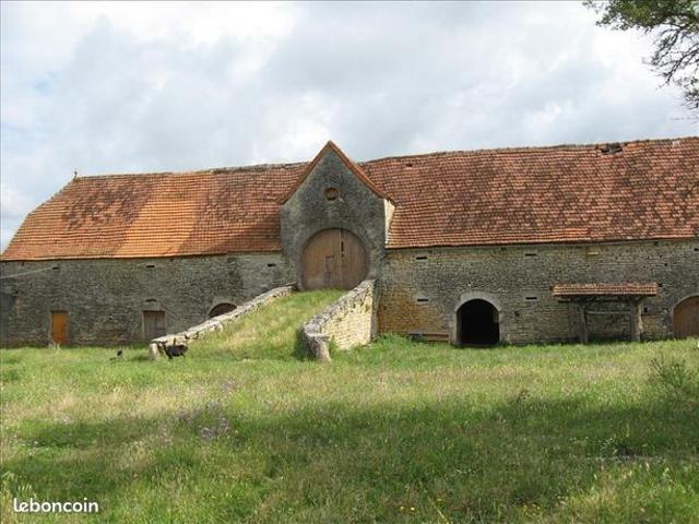 Ferme 3 pièces 400 m²