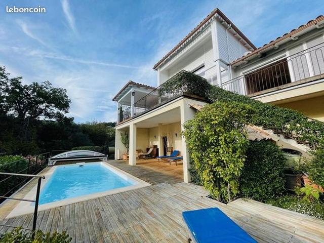 Ferme 3 pièces 145 m²
