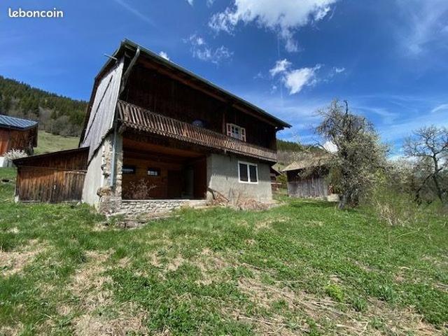 Ferme 3 pièces 250 m²
