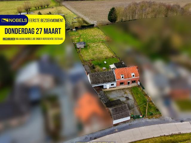 Ferme à démolir avec annexes et prairies sur un grand terrain à Merelbeke