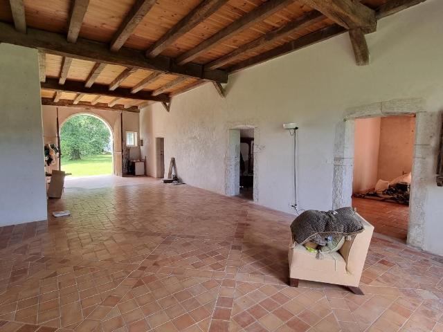 Ancien ferme du 17e, 218 m2 habitables, 4 chambres
