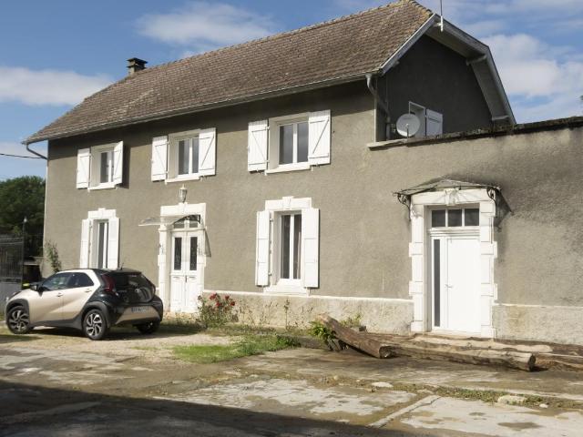Ensemble immobilier dans une commune dynamique, à vendre!