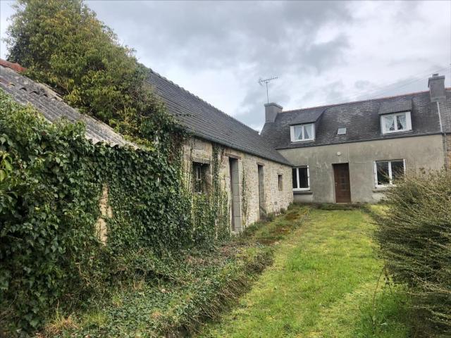 LANDEDA, Presqu'île de ST Marguerite Corps de ferme avec dépenda