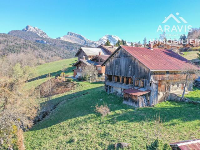Ferme authentique avec potentiel d’exception sur terrain con. 326m² Saint Jean de Sixt