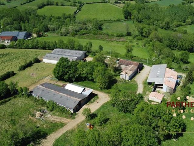 Ferme avec maison à rénover à VERRUYES