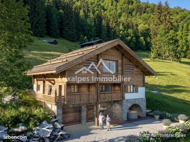 Ferme d'alpage Savoyarde de Luxe sur 13 000m² de terrain à La Clusaz