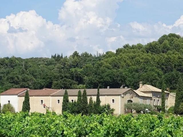 Ferme de 600 m2 en vente Bollène, France