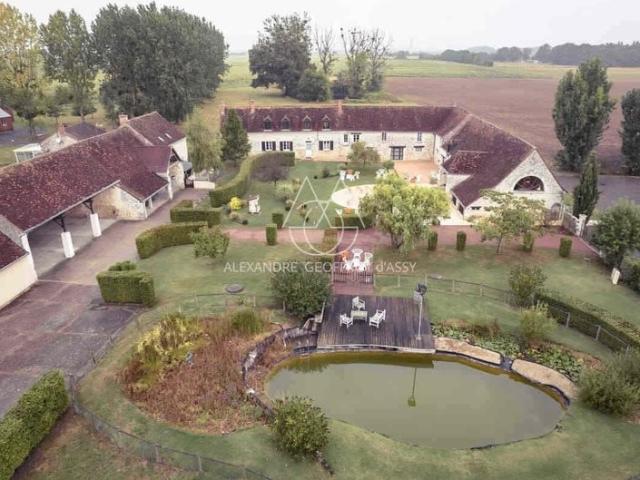 Ferme du 17eme sur 4,2ha à Sainte Maure de Touraine: Mariage. 561m² Sainte Maure de Touraine