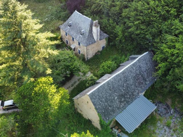 Ferme en pierre charmante avec terrain et grange 107m² Saint Bonnet Elvert