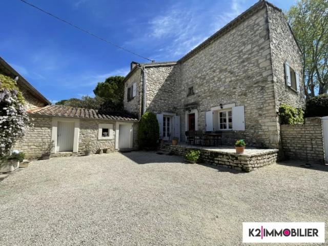 FERME EN PIERRE DE 157 M² SECTEUR EST