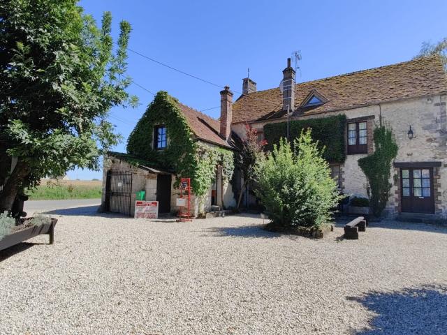 Ferme pédagogique 3 Hectares avec habitation et infrastructures