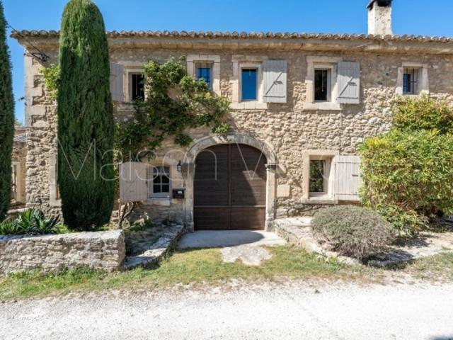 Ferme pittoresque du XVIIIe siècle avec jardin et piscine