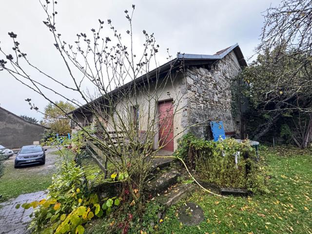 Ferme Presilly 100 m2 et grange 360m2 au sol