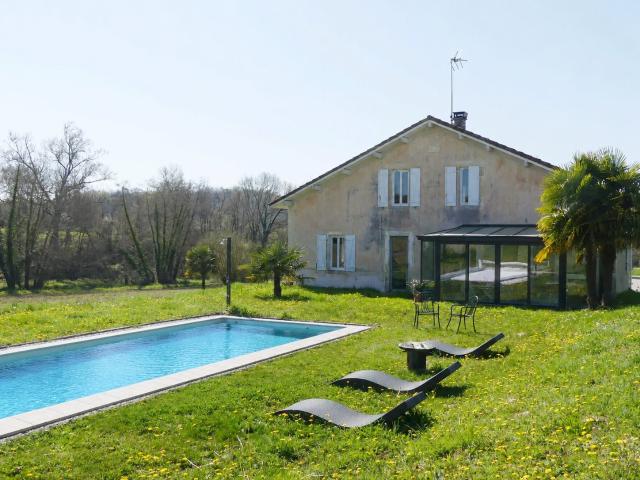 Ferme rénovée avec piscine et dépendances 186m² Montfort en Chalosse