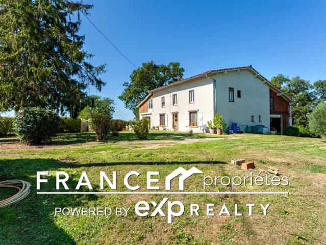 Ferme rénovée de 192 m2 terrain 1,4 Ha