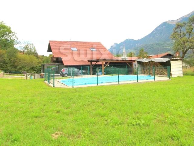 Ferme rénovée 1,1 hectares de terrain avec piscine