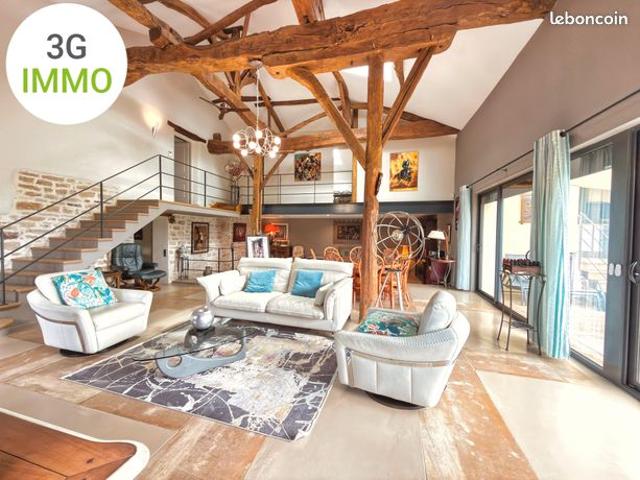 Ferme Rénovée 260m² | Pièce de vie 92m² | Vue dégagée