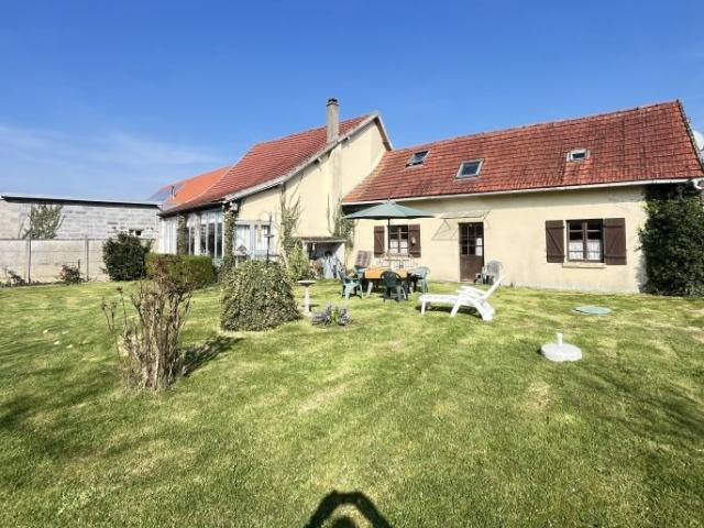 Fermette 3 Chambres sur 960m2 100m² Villers l'Hôpital