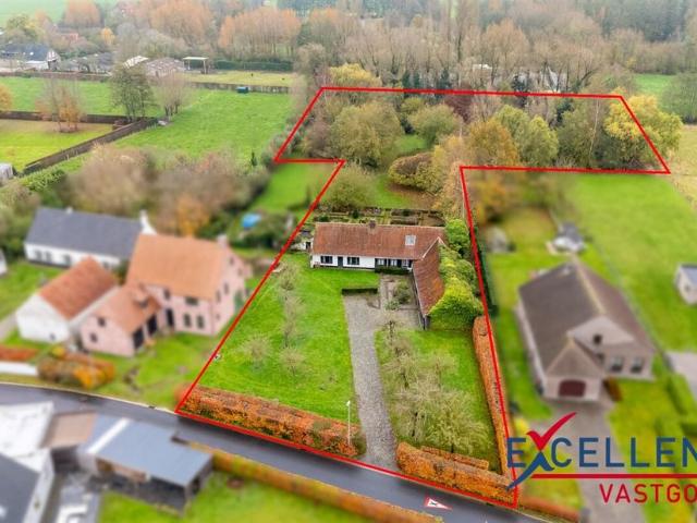 Fermette te koop voor 595000 euro met 4 slaapkamers