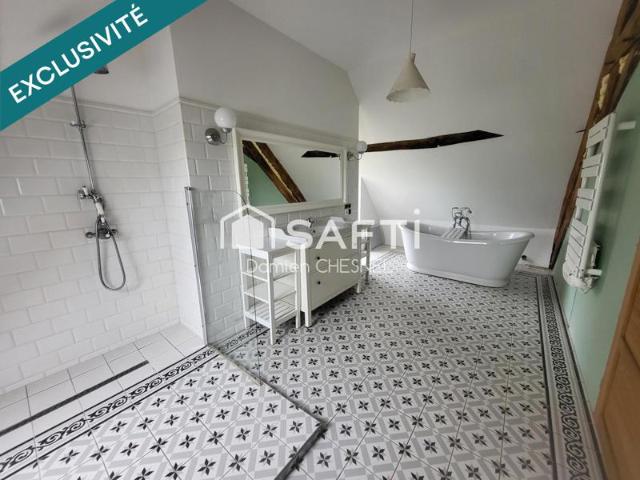Fermette avec grange et 2,5 hectares de terrain
