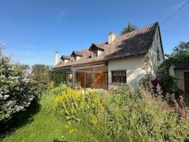 Fermette situation calme. 137m² Briant