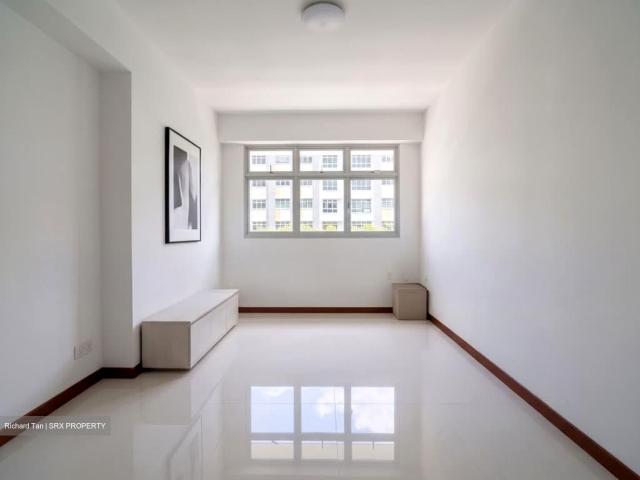 Fern Grove @ Yishun. HDB 4 Rooms