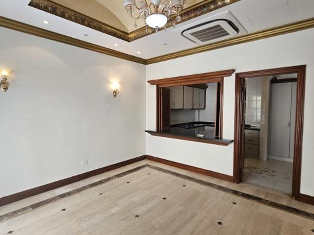Fernhill Cottage Town House For Sale, $5,200,000, 4 Bed 4 Bath 2,174 sqft $2,392.00 psf