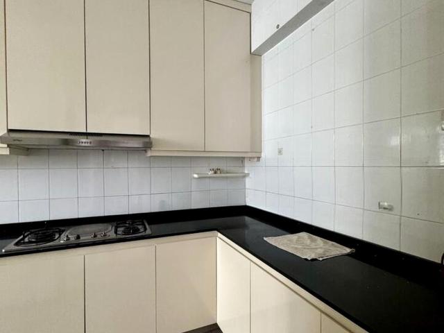 Fernwood Towers D15, Condominium