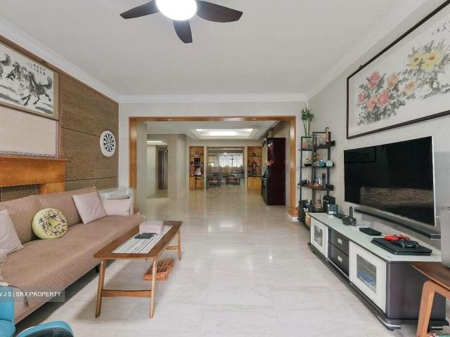 Fernwood Towers D15, Condominium