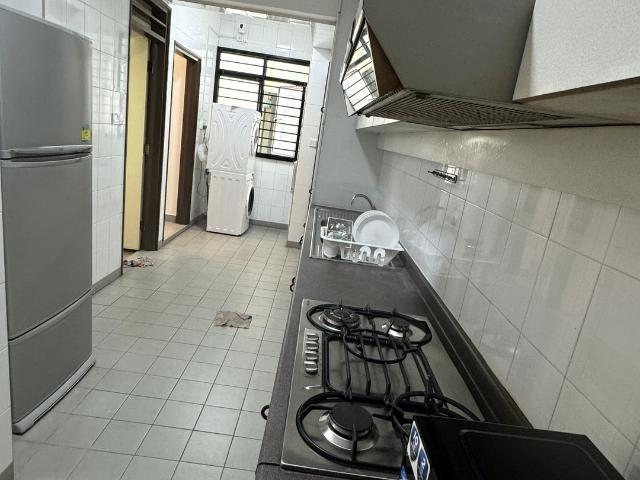 Fernwood Towers D15, Condominium