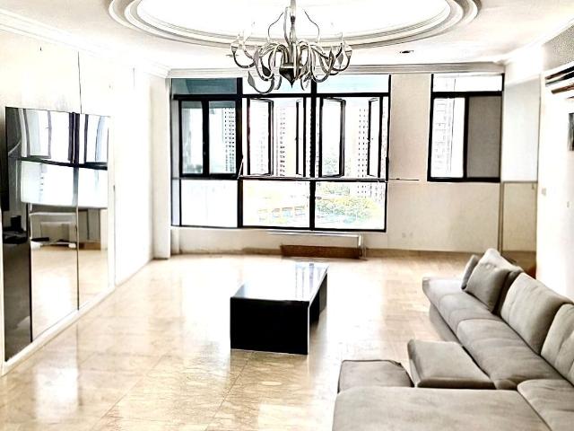 Fernwood Towers D15, Condominium