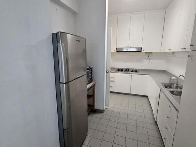 Fernwood Towers D15, Condominium