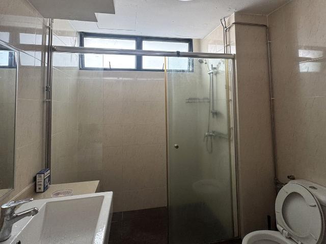 Fernwood Towers D15, Condominium