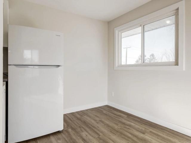 Fernwood Apartments 2 Bedroom Apartment for Rent at 11707 80 St Nw, Edmonton, AB T5B 2N4 Parkdale
