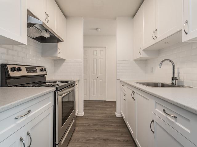 Fernwood Manor Apartments 2 Bedroom 1 Bathroom Apartment for Rent