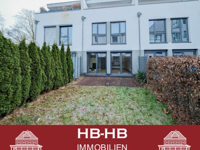 Fernwärme Neuwertiges RHM mit 2 Bädern, 2 Terrassen und Garage für gehobene Ansprüche
