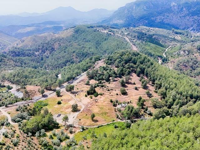 FETHİYE GÖCEK TAŞBAŞI MERKEZDE SATILIK 23.160 M2 TARLA