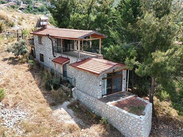 FETHİYE GÖKBEN'DE DOĞA MANZARALI TAŞ VILLA