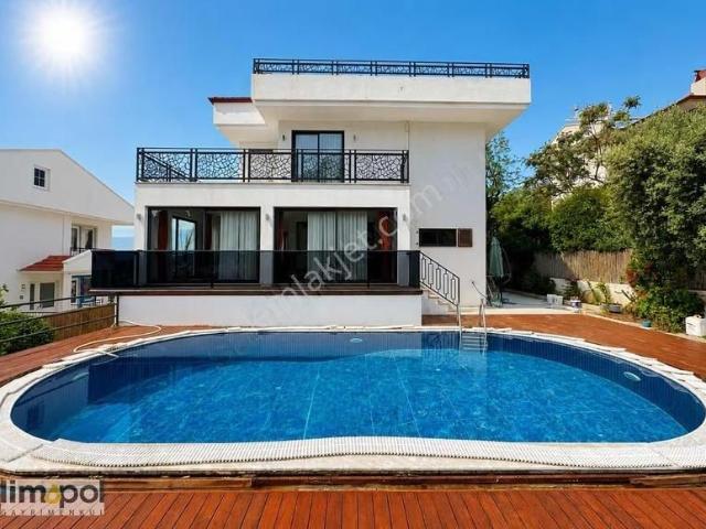 Fethiye Ovacıkta Uzun Dönem 4+1,müstakil Havuzlu Kiralık Villa