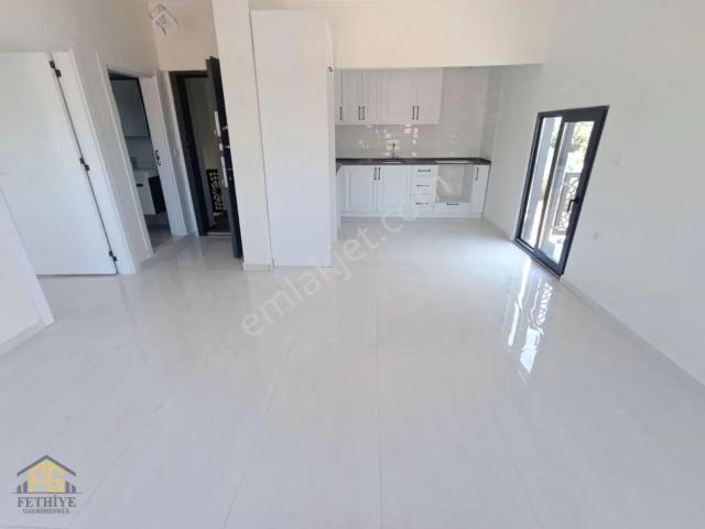 Fethiye Gayrimenkulden Yeni Yapı Yüksek Çatı Katı 1+1