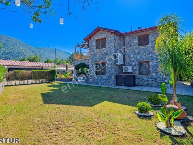 Fethiye Kayaköy' De Turizm Belgeli Merkezi Konumda Villa