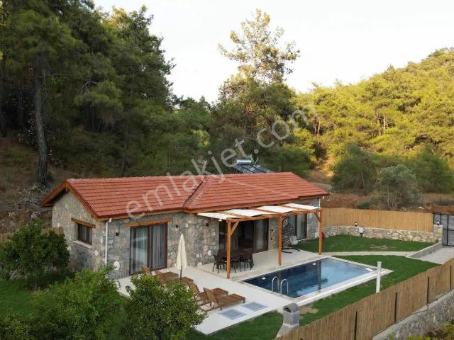 Fethiye Yanıklarda 2+1 Müstakil Taş Villa