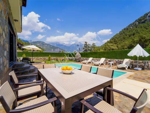 Fethiye'de Doğa İçinde, Ultra Lux 2+2 Havuzlu Villa