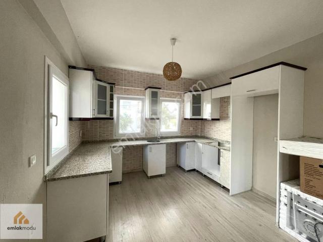 Fethiyede Kısmi Eşyalı Giriş Kat Bahçeli Kiralık Daire