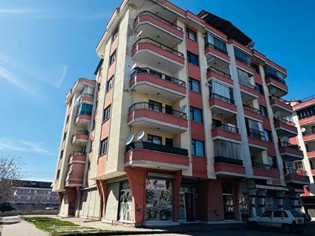 FETİH CADDESİNDE SATILIK 3+1 DAİRE