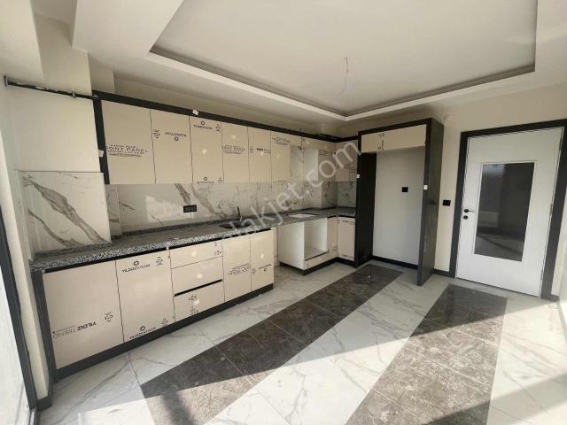 Fetih Caddesi, 3+1 Arakat Sıfır Kapalı Otoparklı Satılık Daire